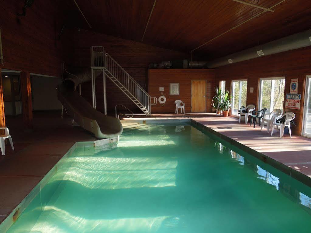 Hotel Baymont By Wyndham Essex Burlington Area Exterior foto