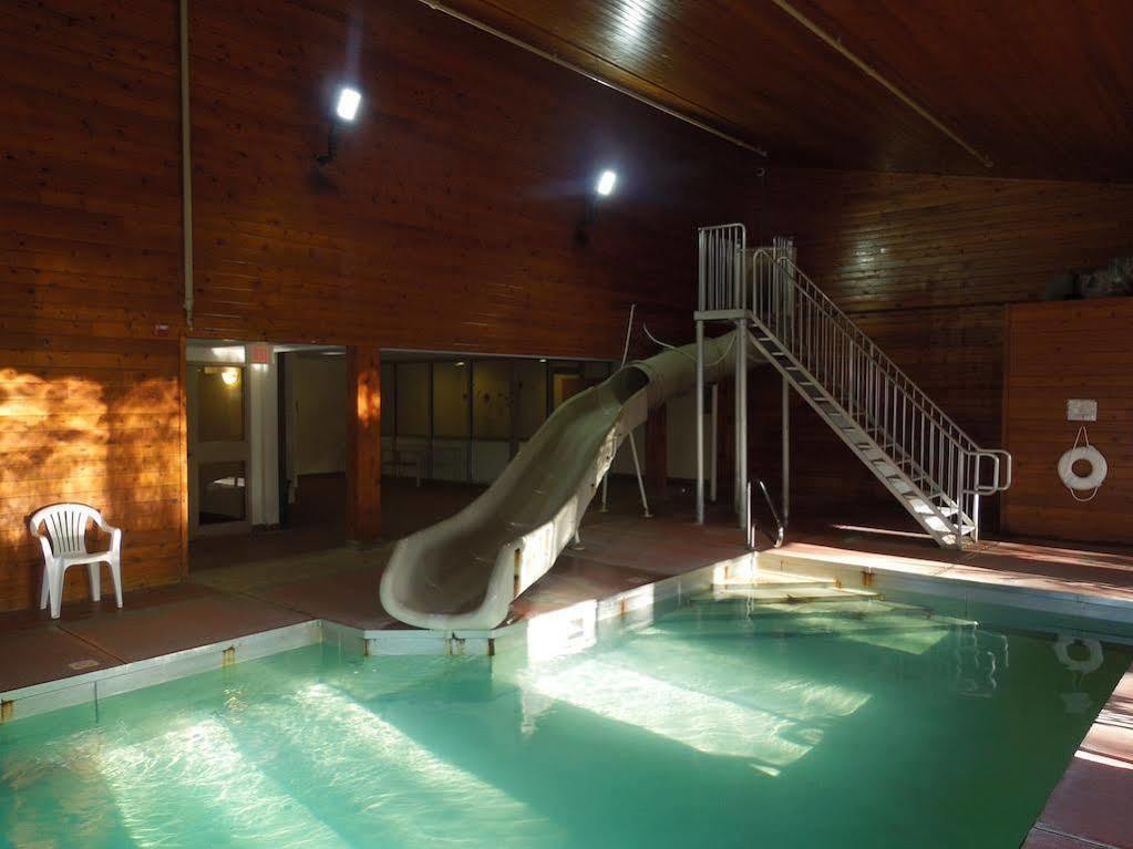 Hotel Baymont By Wyndham Essex Burlington Area Exterior foto
