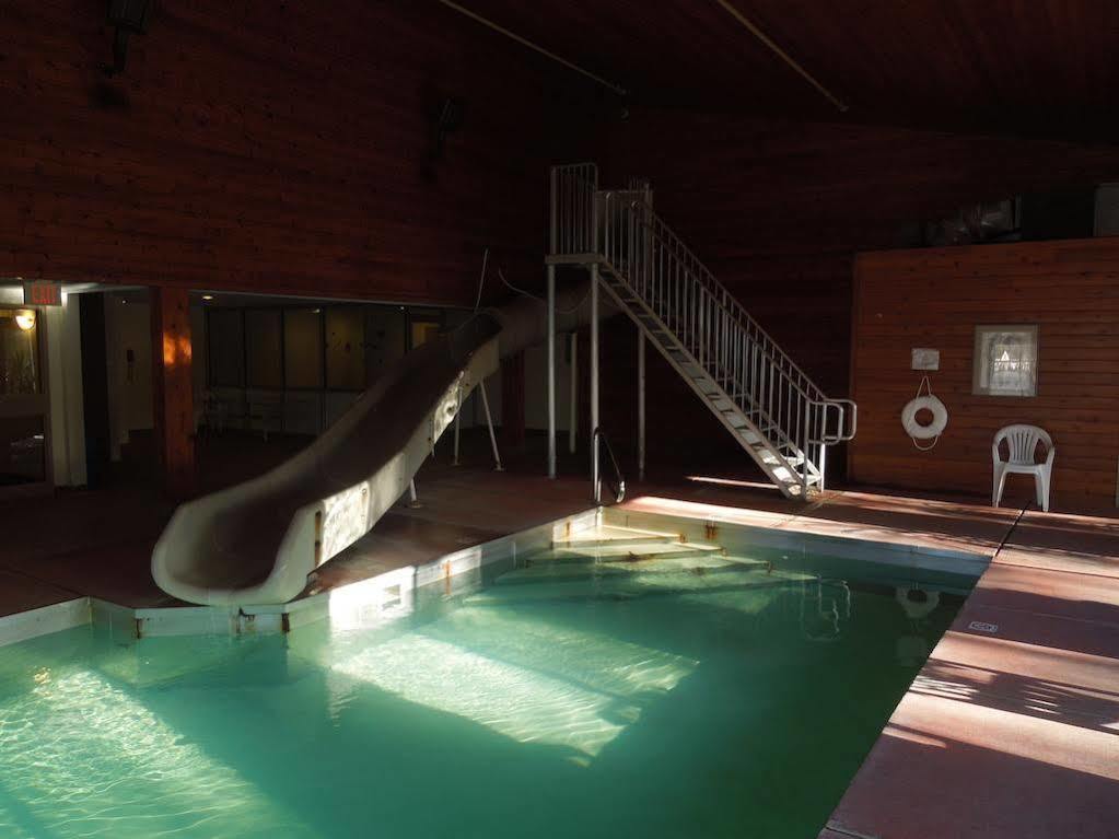 Hotel Baymont By Wyndham Essex Burlington Area Exterior foto