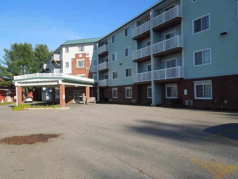 Hotel Baymont By Wyndham Essex Burlington Area Exterior foto