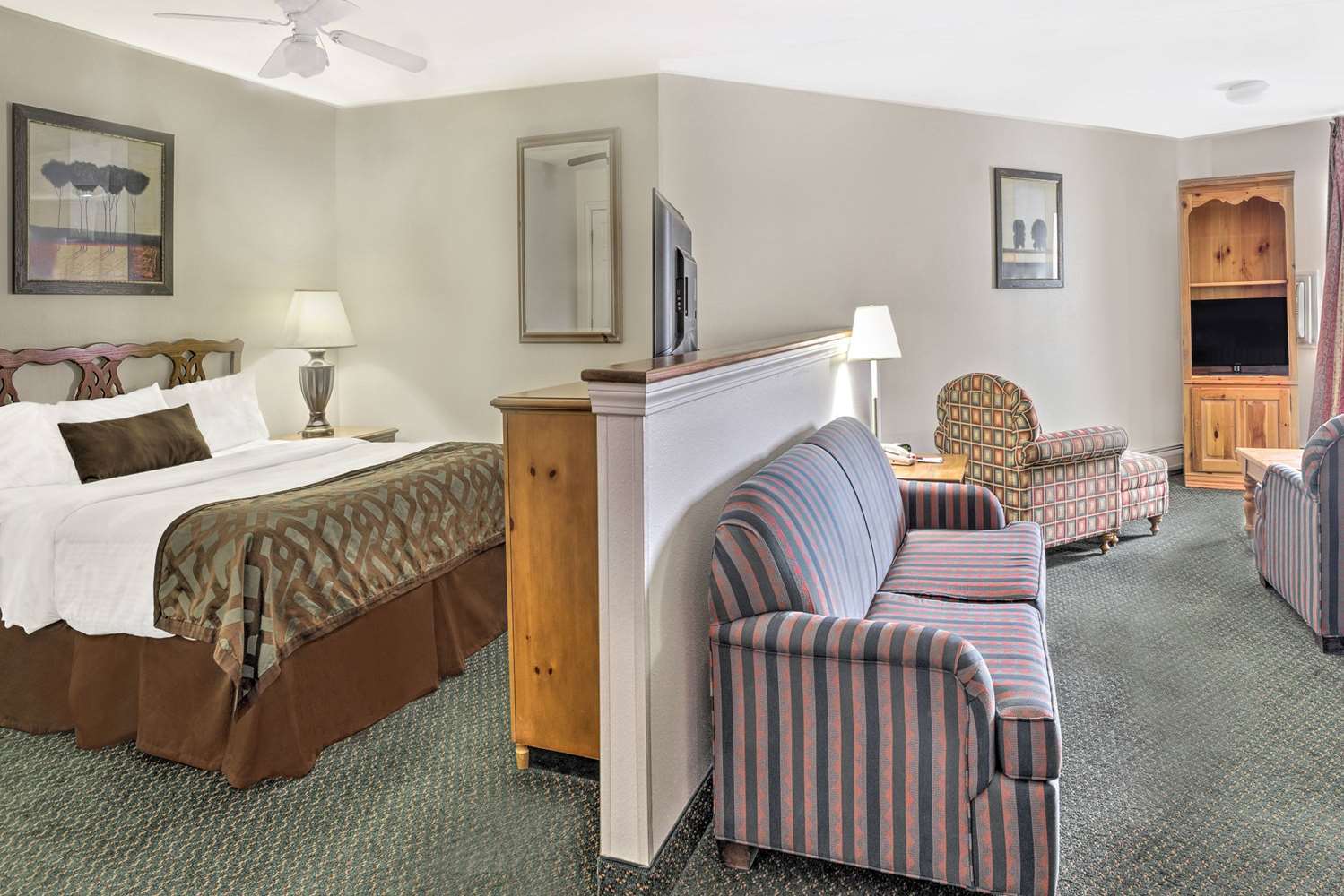 Hotel Baymont By Wyndham Essex Burlington Area Exterior foto